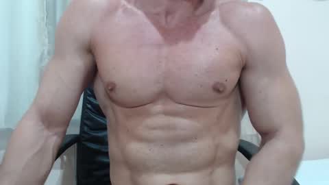 Snapshot of saradorj92 chatting on 12.19.25 saradorj92 online show from 12.19.25