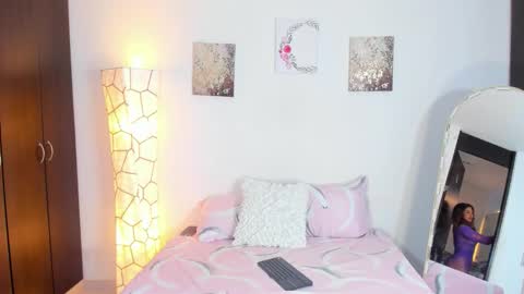 sarah  cinnamon online show from 02.10.26