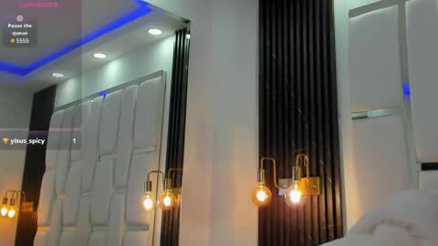 Snapshot of sarah_ashbourne chatting on 10.25.25 sarah_ashbourne online show from 10.25.25