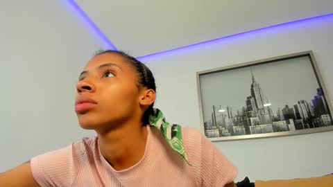 Snapshot of sarah_ashbourne chatting on 11.14.25 sarah_ashbourne online show from 11.14.25