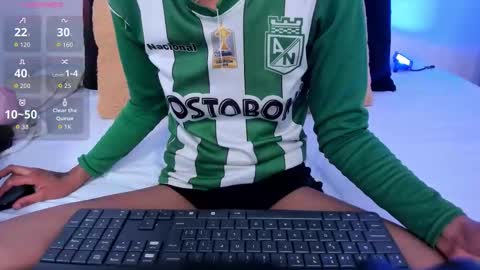 Snapshot of sarah_ashbourne chatting on 11.24.25 sarah_ashbourne online show from 11.24.25