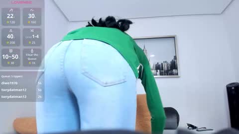 Snapshot of sarah_ashbourne chatting on 11.24.25 sarah_ashbourne online show from 11.24.25