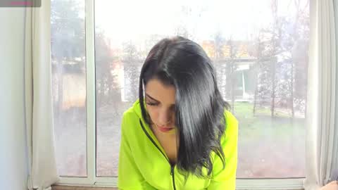 Snapshot of sarah_blake_ chatting on 03.03.25 Sara online show from 03.03.25