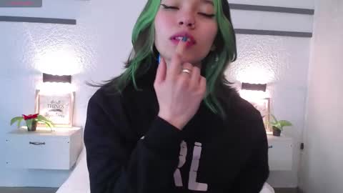 Sarah online show from 02.24.26