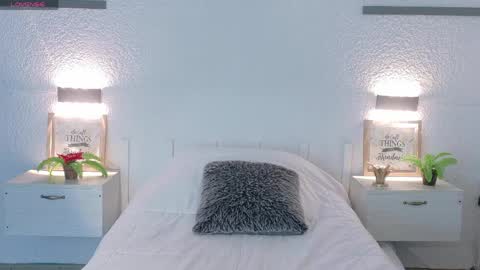 Sarah online show from 04.09.26