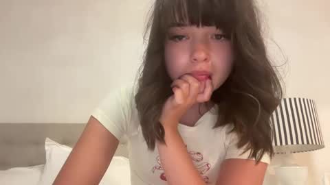 Snapshot of sarah_heart_aus chatting on 01.05.25 Sarah Heart Aus online show from 01.05.25