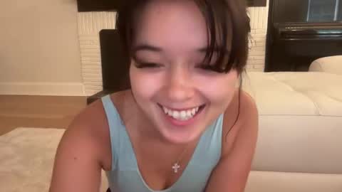 Snapshot of sarah_heart_aus chatting on 01.08.25 Sarah Heart Aus online show from 01.08.25