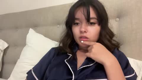 Snapshot of sarah_heart_aus chatting on 01.21.25 Sarah Heart Aus online show from 01.21.25