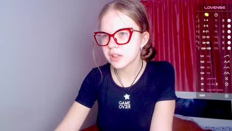 Sarah online show from 02.04.25
