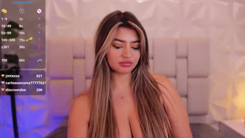 Snapshot of sarah_jacobbs chatting on 03.08.25 online show from 03.08.25