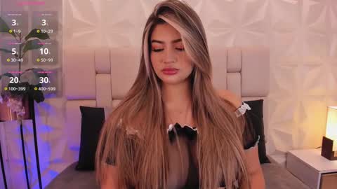 Snapshot of sarah_jacobbs chatting on 03.12.25 online show from 03.12.25