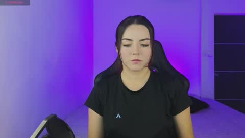 - next broadcast 28 nov  7 pm Col online show from 11.20.25