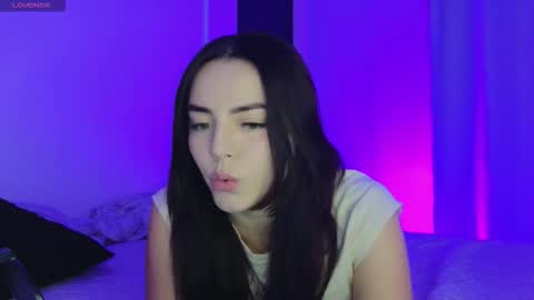 - next broadcast 28 nov  7 pm Col online show from 11.21.25