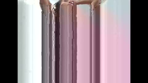 sarahdellisonn online show from 10.23.25