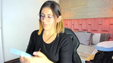 Sarah Deyvis online show from 10.02.25