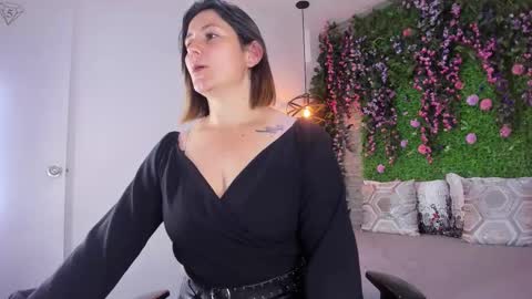 Sarah Deyvis online show from 03.06.26