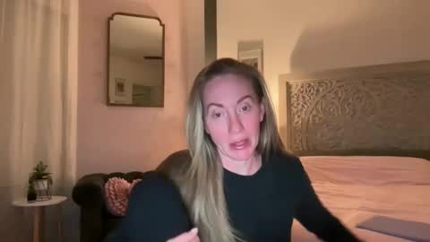 Sarah online show from 05.12.26