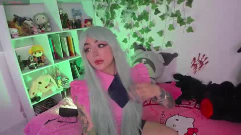 Sarah NEW ACCOUNT online show from 12.05.25