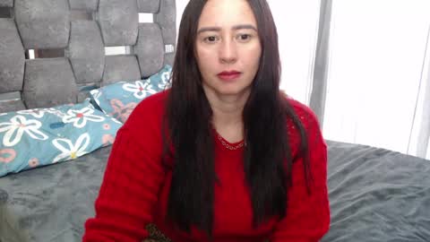 Snapshot of sarahott_1 chatting on 05.02.26 Lia online show from 05.02.26