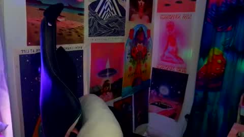 Sarah T online show from 02.15.26