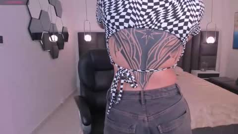 Sarah  independent model online show from 11.10.25