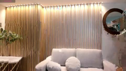 Sarah  independent model online show from 04.05.26