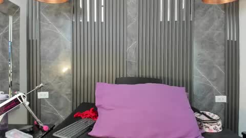 Snapshot of saraievans chatting on 01.11.26 Sarai online show from 01.11.26