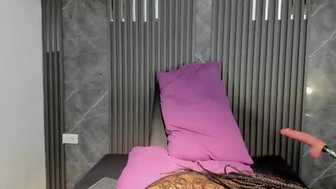 Snapshot of saraievans chatting on 02.03.26 Sarai online show from 02.03.26