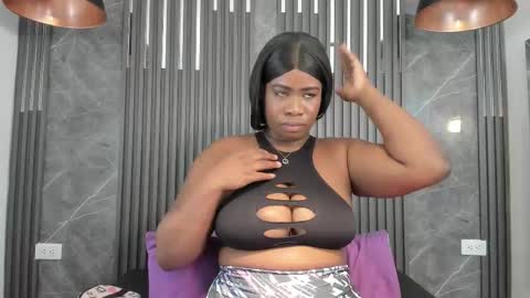 Snapshot of saraievans chatting on 02.18.26 Sarai online show from 02.18.26