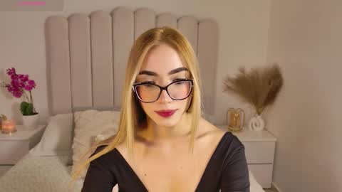 Sara jones   online show from 01.17.26