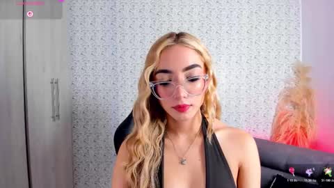 Sara jones   online show from 03.14.26