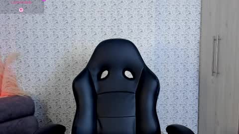 Sara jones   online show from 04.02.26