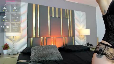 Sara Jonnes online show from 09.18.25