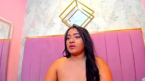 Snapshot of saramagiic chatting on 03.02.25 online show from 03.02.25