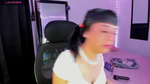 Snapshot of sarapiink chatting on 05.16.26 Sara online show from 05.16.26