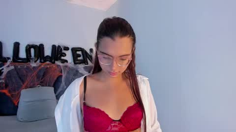 Sara online show from 10.20.25