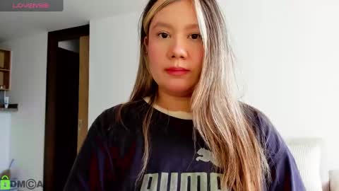 Sara  sarasmithfun by instagram online show from 03.11.25