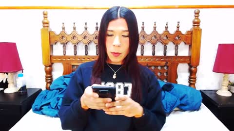 Snapshot of sarasofia44 chatting on 01.12.25 Sara Sofia online show from 01.12.25