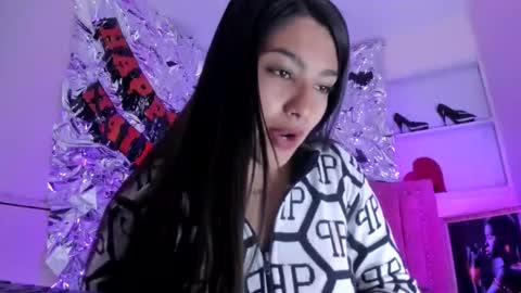 sarastonesx online show from 11.02.25