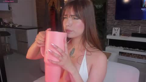   - independient model online show from 06.20.26