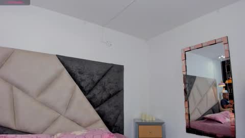 Snapshot of sarawagner_ chatting on 12.02.25 online show from 12.02.25