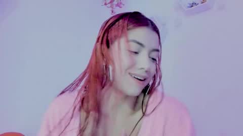 Snapshot of saray2312 chatting on 11.07.25 Saray online show from 11.07.25