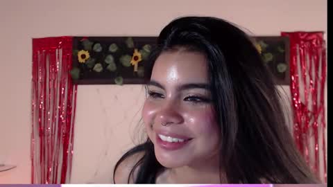Snapshot of saray__jones chatting on 02.14.25 saray__jones online show from 02.14.25