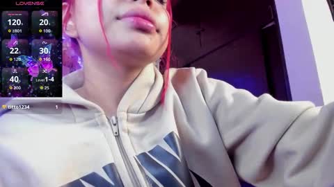 Snapshot of saray__jones chatting on 09.16.25 saray__jones online show from 09.16.25