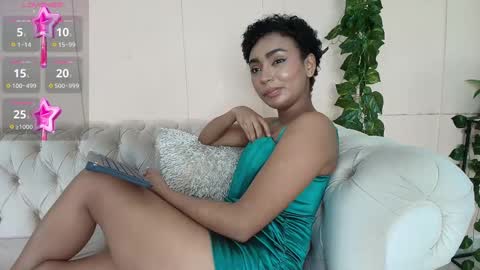 Snapshot of saray_mardez chatting on 02.21.25 Saray Mardez online show from 02.21.25