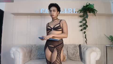 Snapshot of saray_mardez chatting on 02.28.25 Saray Mardez online show from 02.28.25