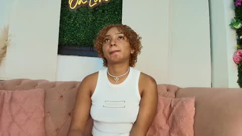 Snapshot of saray_mardez chatting on 10.09.25 Saray Mardez online show from 10.09.25