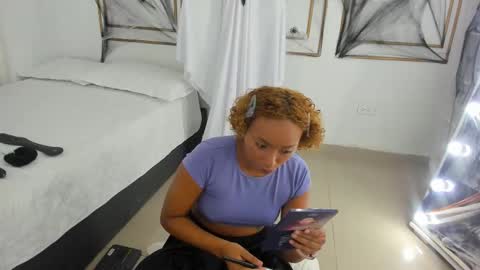 Snapshot of saray_mardez chatting on 10.15.25 Saray Mardez online show from 10.15.25