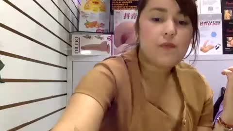 Snapshot of sarayx chatting on 11.22.25 mery online show from 11.22.25