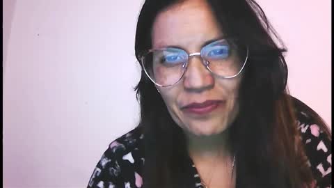 Sarenis online show from 10.18.25
